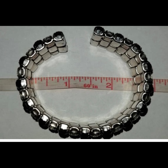 ✨ Vintage WEISS Black & Clear Rhinestone Bracelet & Clip-On Earrings Set - Picture 3 of 8
